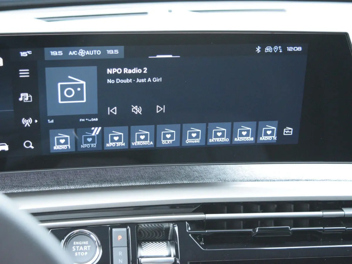 1.6 plug-in Hybrid 195 Allure PARKEERSENSOREN MET CAMERA | CLIMATE CONTROL | CRUISE CONTROL | DEMO
