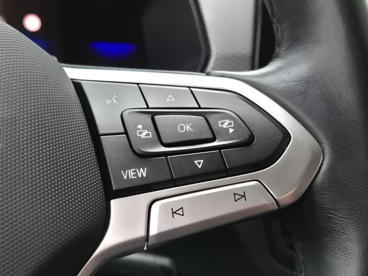 1.0 TSI AUTOMAAT | Navigatie | Climate Control | | Stoelverwarming | Licht metalen velgen