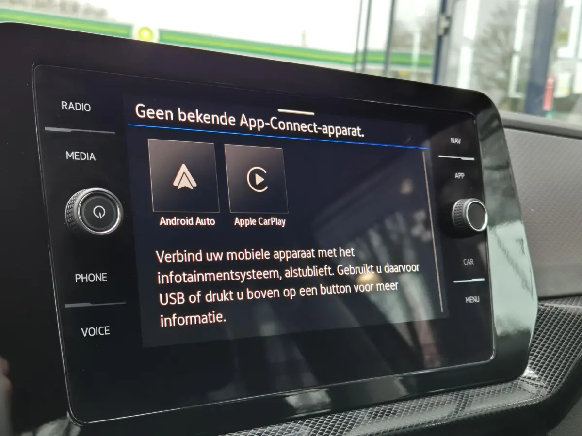 1.0 TSI AUTOMAAT | Navigatie | Climate Control | | Stoelverwarming | Licht metalen velgen