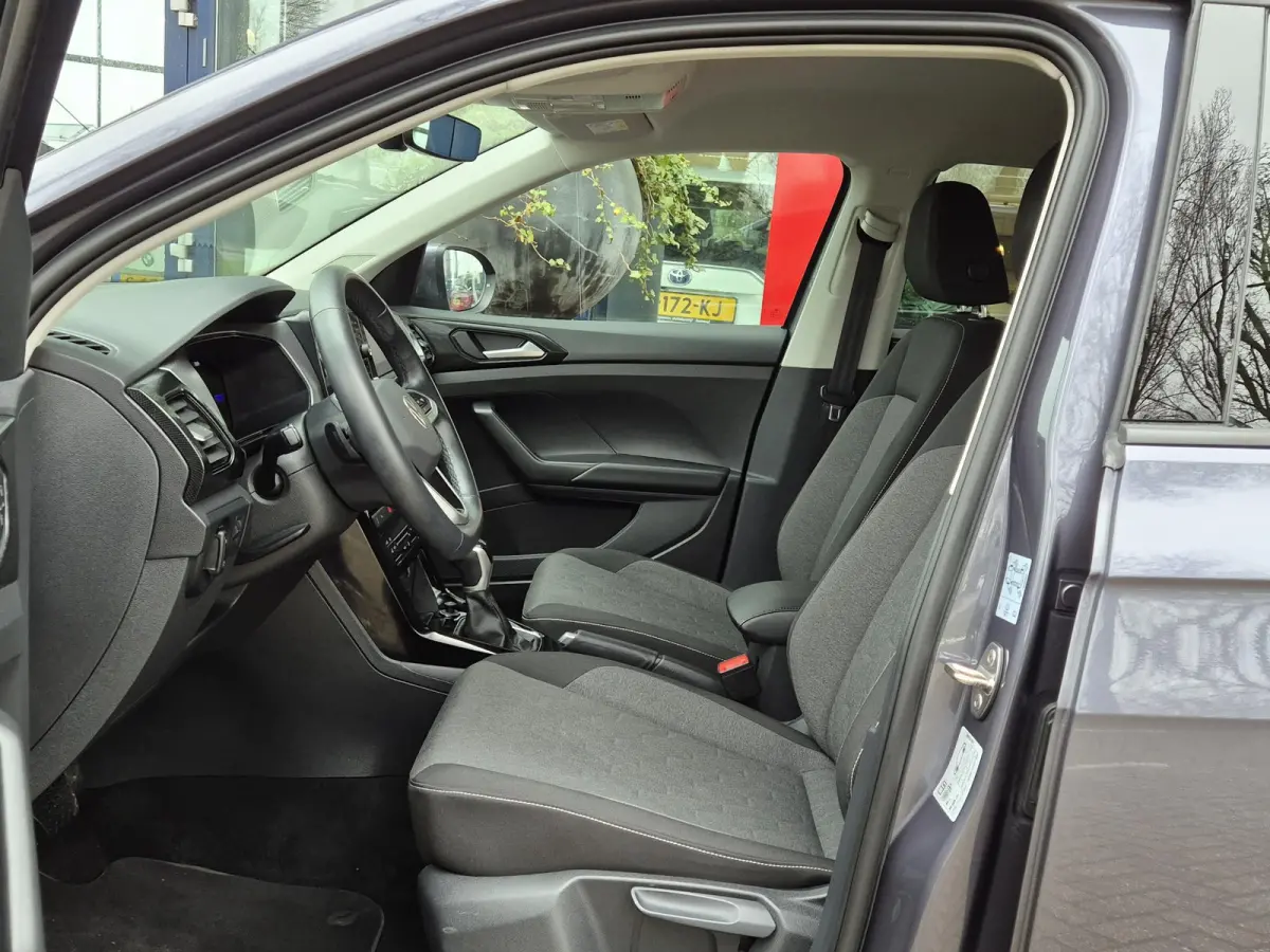 1.0 TSI AUTOMAAT | Navigatie | Climate Control | | Stoelverwarming | Licht metalen velgen