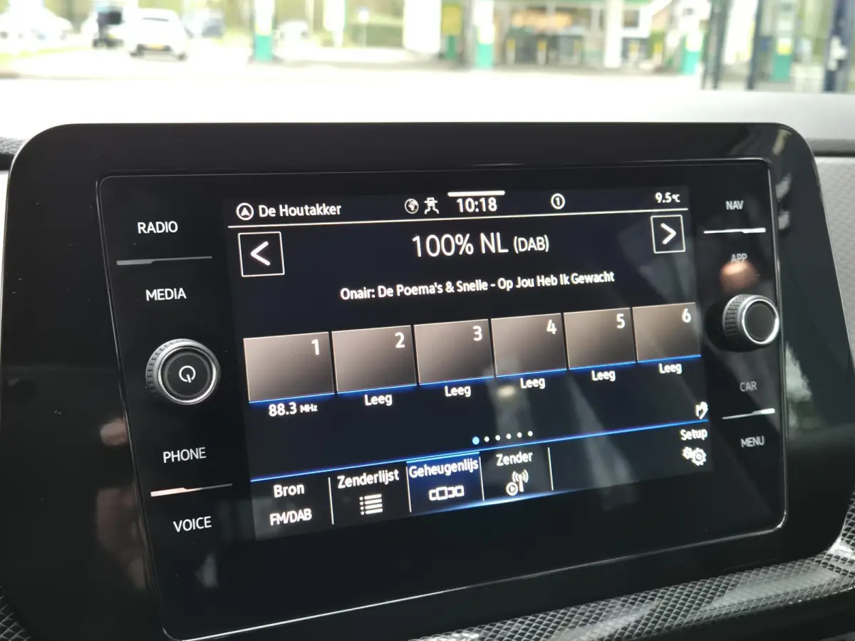 1.0 TSI AUTOMAAT | Navigatie | Climate Control | | Stoelverwarming | Licht metalen velgen