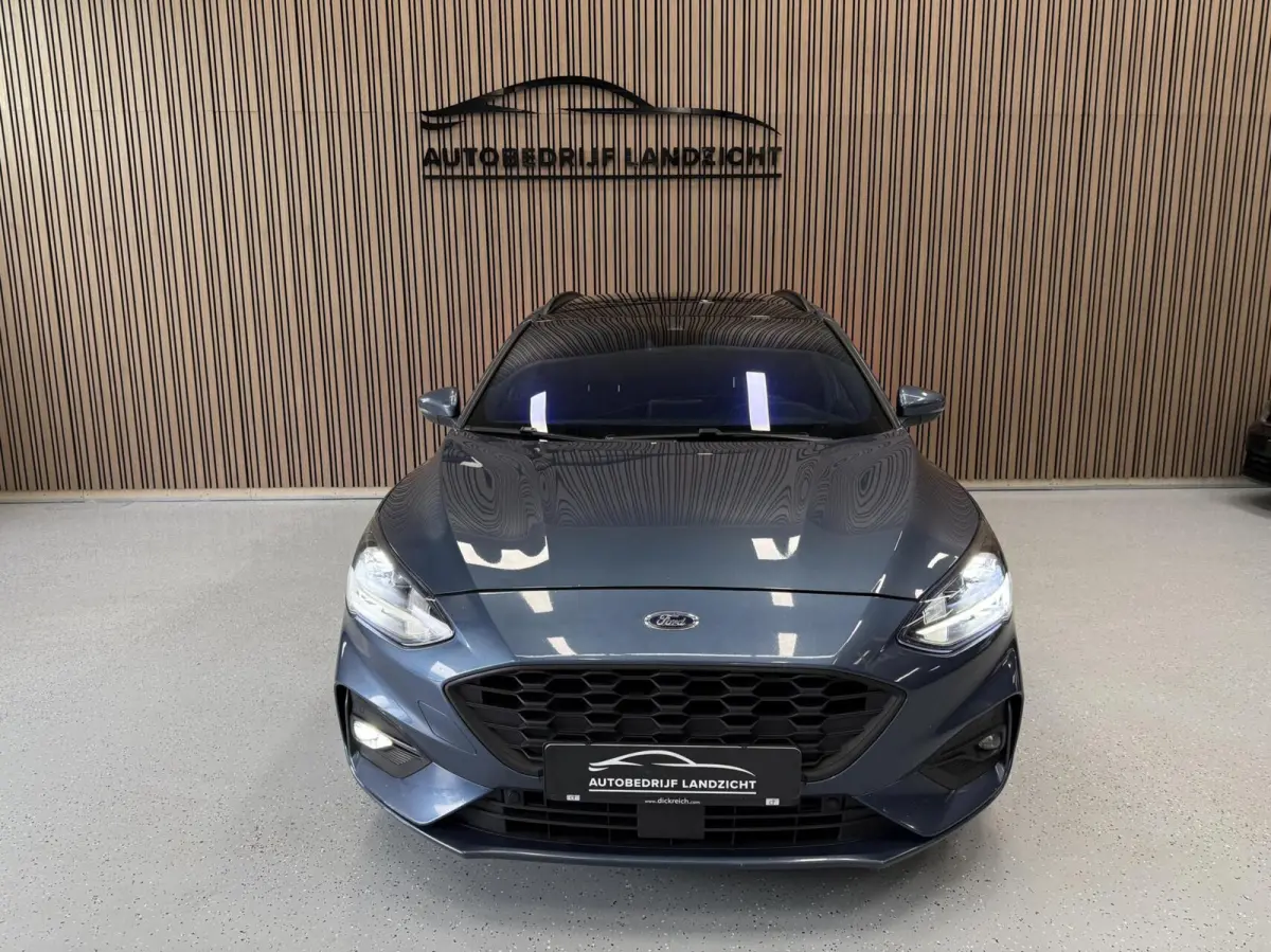 1.5 EcoBoost ST Line | LED | Pano | 182 PK