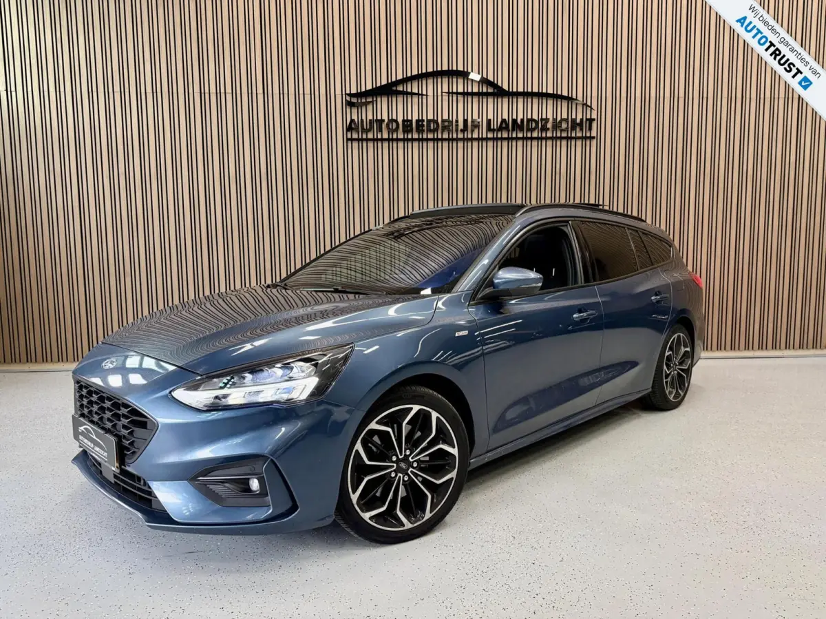 1.5 EcoBoost ST Line | LED | Pano | 182 PK