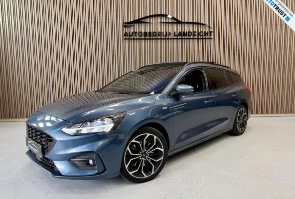 1.5 EcoBoost ST Line | LED | Pano | 182 PK