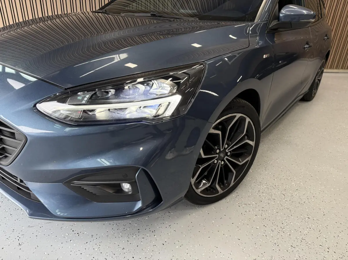 1.5 EcoBoost ST Line | LED | Pano | 182 PK