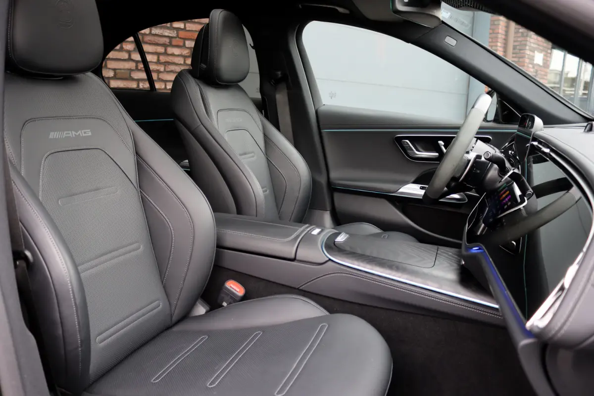 AMG 53 4MATIC+ Premium | 612pk | Hyperscreen | Achterasbesturing | Distronic+ | Burmester | HUD | Digital Light | Stoelventilatie | Surround Camera | Keyless Go | Soft-Close | Dynamic Plus-p