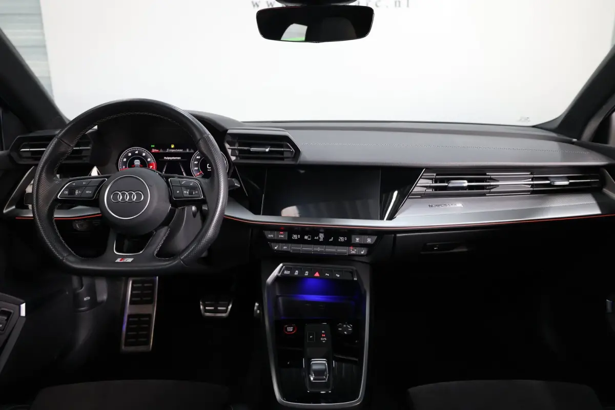 2.0 TFSI quattro 310+PK LED/B&O/PANO/SFEER/ALCANTARA+S.VERWARMING+MASSAGE/18" LMV/CAM/LINE/ACC/12 MND GARANTIE!