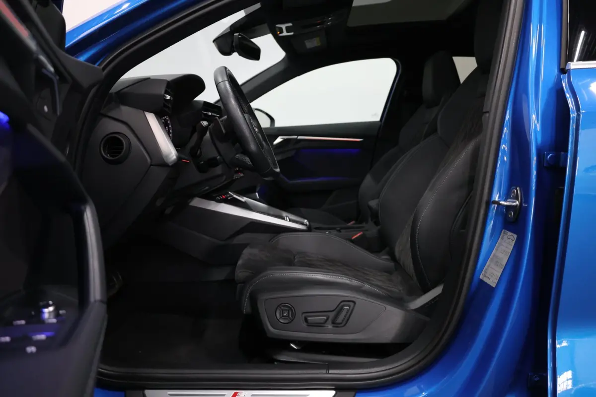 2.0 TFSI quattro 310+PK LED/B&O/PANO/SFEER/ALCANTARA+S.VERWARMING+MASSAGE/18" LMV/CAM/LINE/ACC/12 MND GARANTIE!
