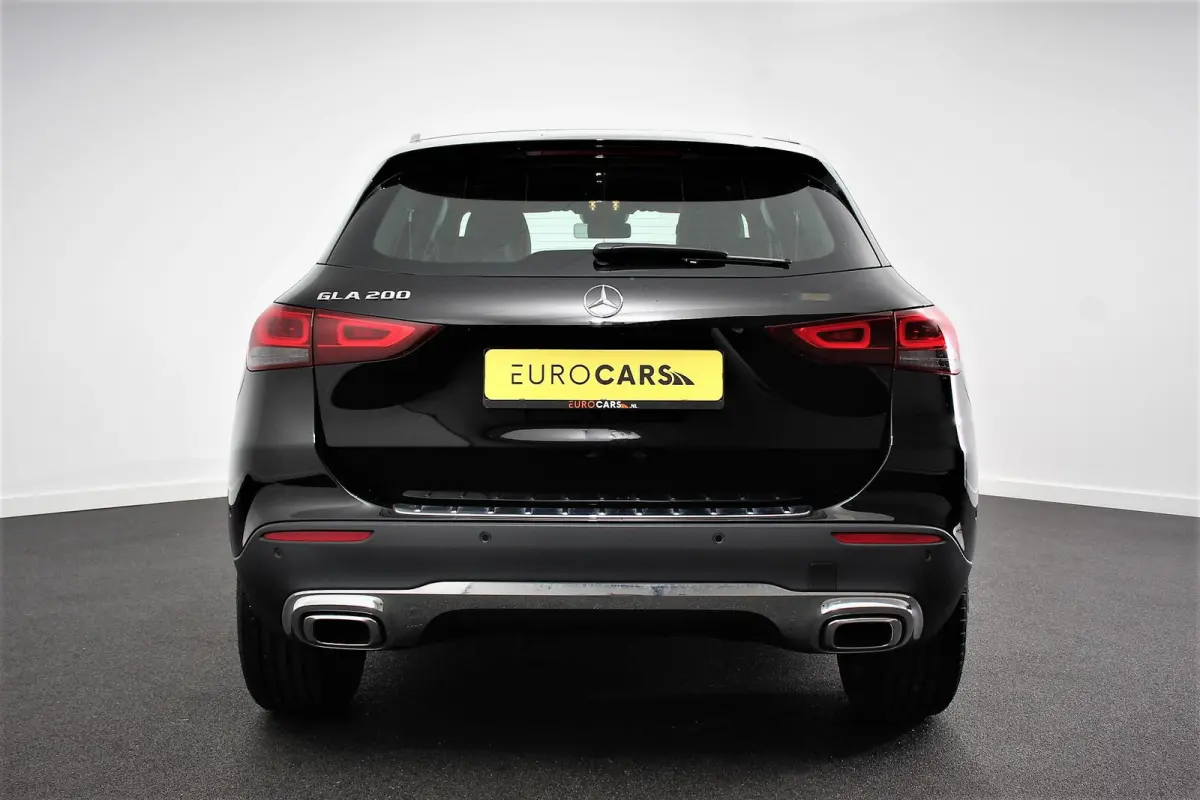 200 163pk Automaat Progressive Navigatie Climate Control Camera Parkeer sensoren Stoelverwarming DAB Lichtmetalen velgen 18" Electrisch bedienbare achterklep