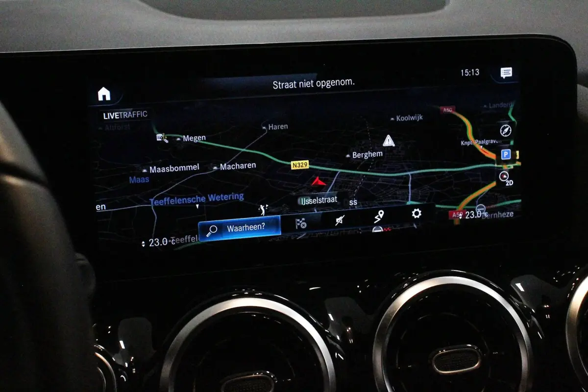 200 163pk Automaat Progressive Navigatie Climate Control Camera Parkeer sensoren Stoelverwarming DAB Lichtmetalen velgen 18" Electrisch bedienbare achterklep