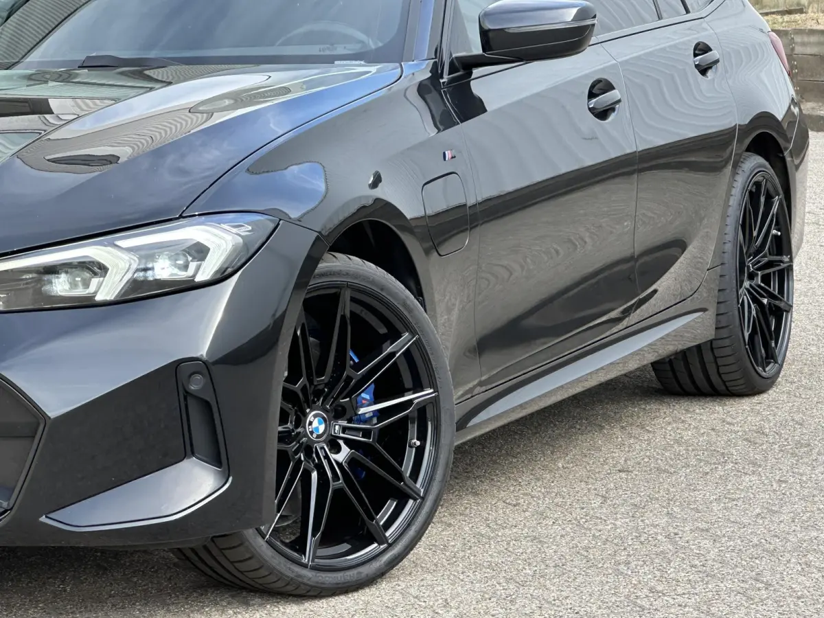 330e M Pakket |  Plug-in/Leder/Pano-Schuifdak/20-inch/Cruise Adaptief/H&K