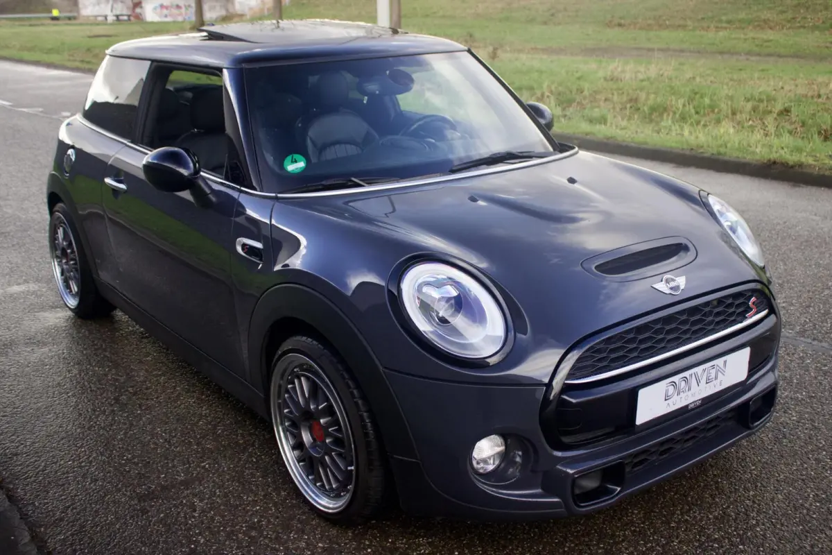Mini 2.0 S Serious Business