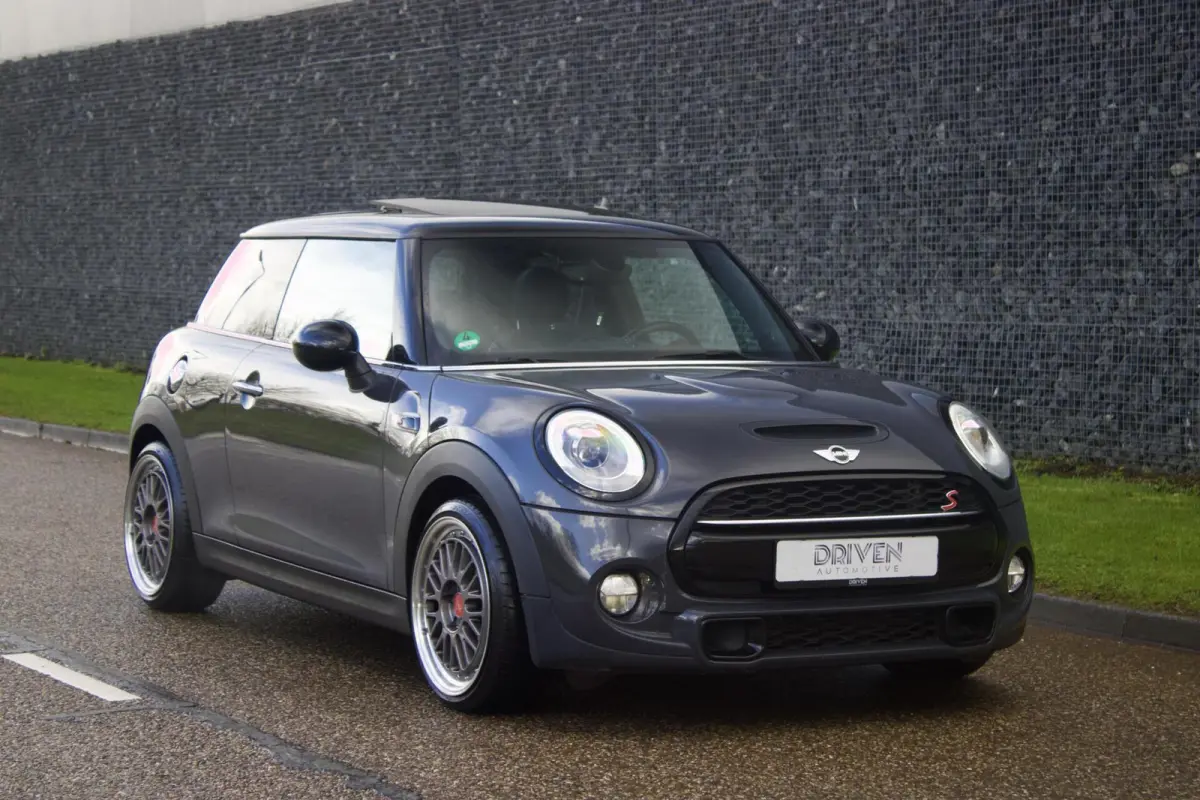 Mini 2.0 S Serious Business