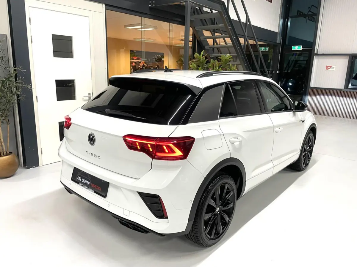 1.5 TSI R-Line Black Style/ Camera/ IQ LED/ CarPlay/ 18''LMV