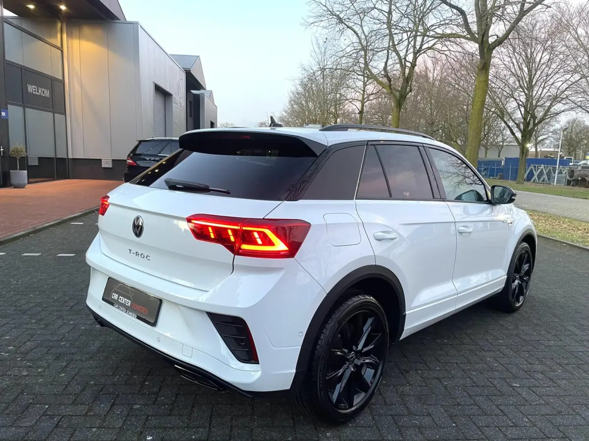 1.5 TSI R-Line Black Style/ Camera/ IQ LED/ CarPlay/ 18''LMV
