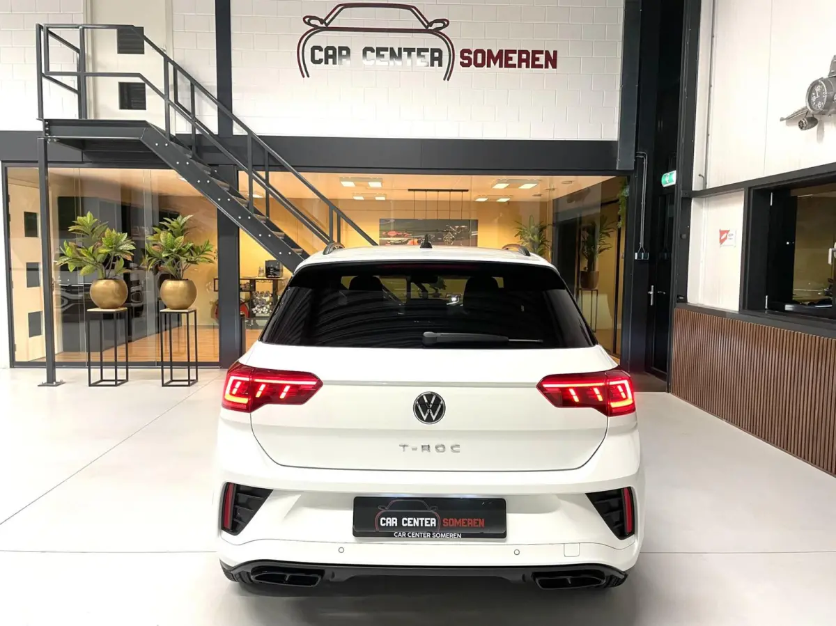 1.5 TSI R-Line Black Style/ Camera/ IQ LED/ CarPlay/ 18''LMV