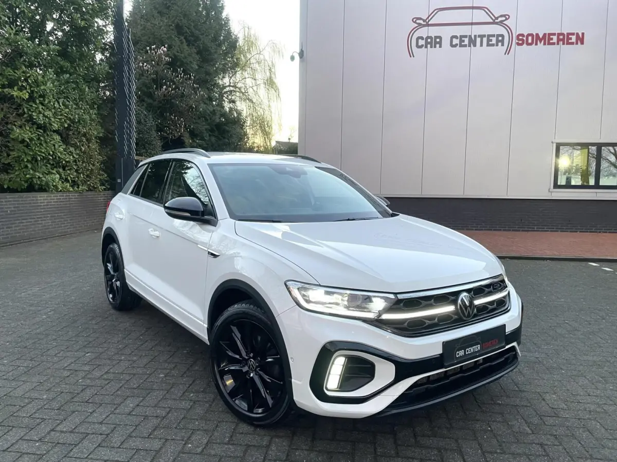 1.5 TSI R-Line Black Style/ Camera/ IQ LED/ CarPlay/ 18''LMV