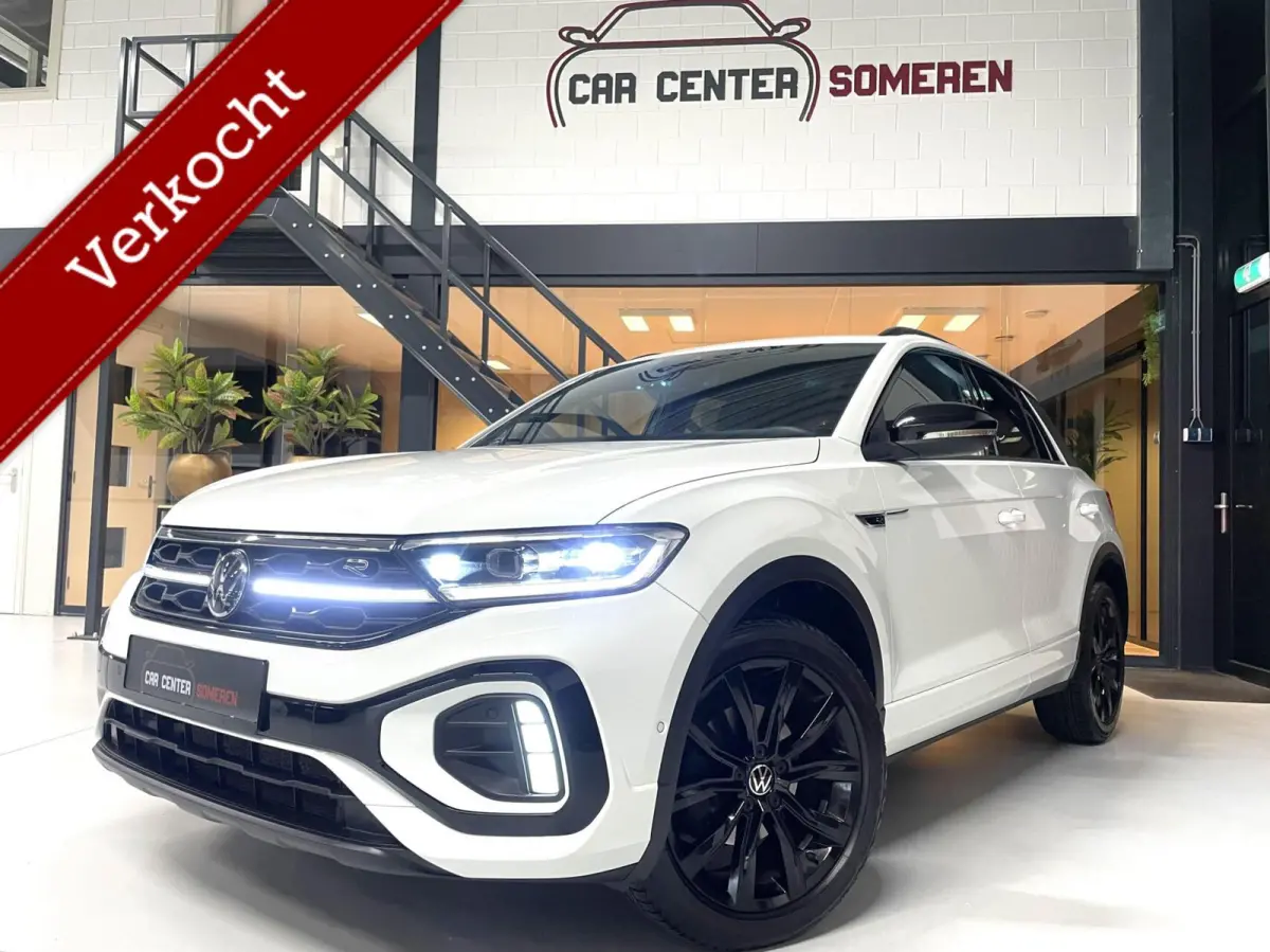 1.5 TSI R-Line Black Style/ Camera/ IQ LED/ CarPlay/ 18''LMV