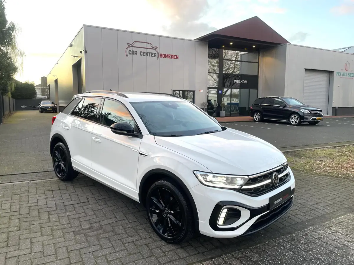 1.5 TSI R-Line Black Style/ Camera/ IQ LED/ CarPlay/ 18''LMV