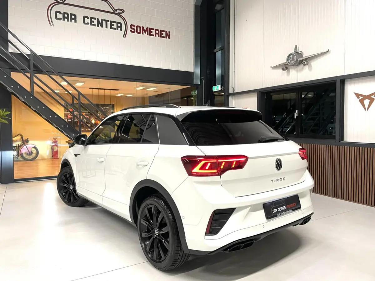 1.5 TSI R-Line Black Style/ Camera/ IQ LED/ CarPlay/ 18''LMV