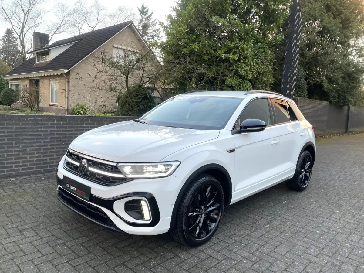 1.5 TSI R-Line Black Style/ Camera/ IQ LED/ CarPlay/ 18''LMV