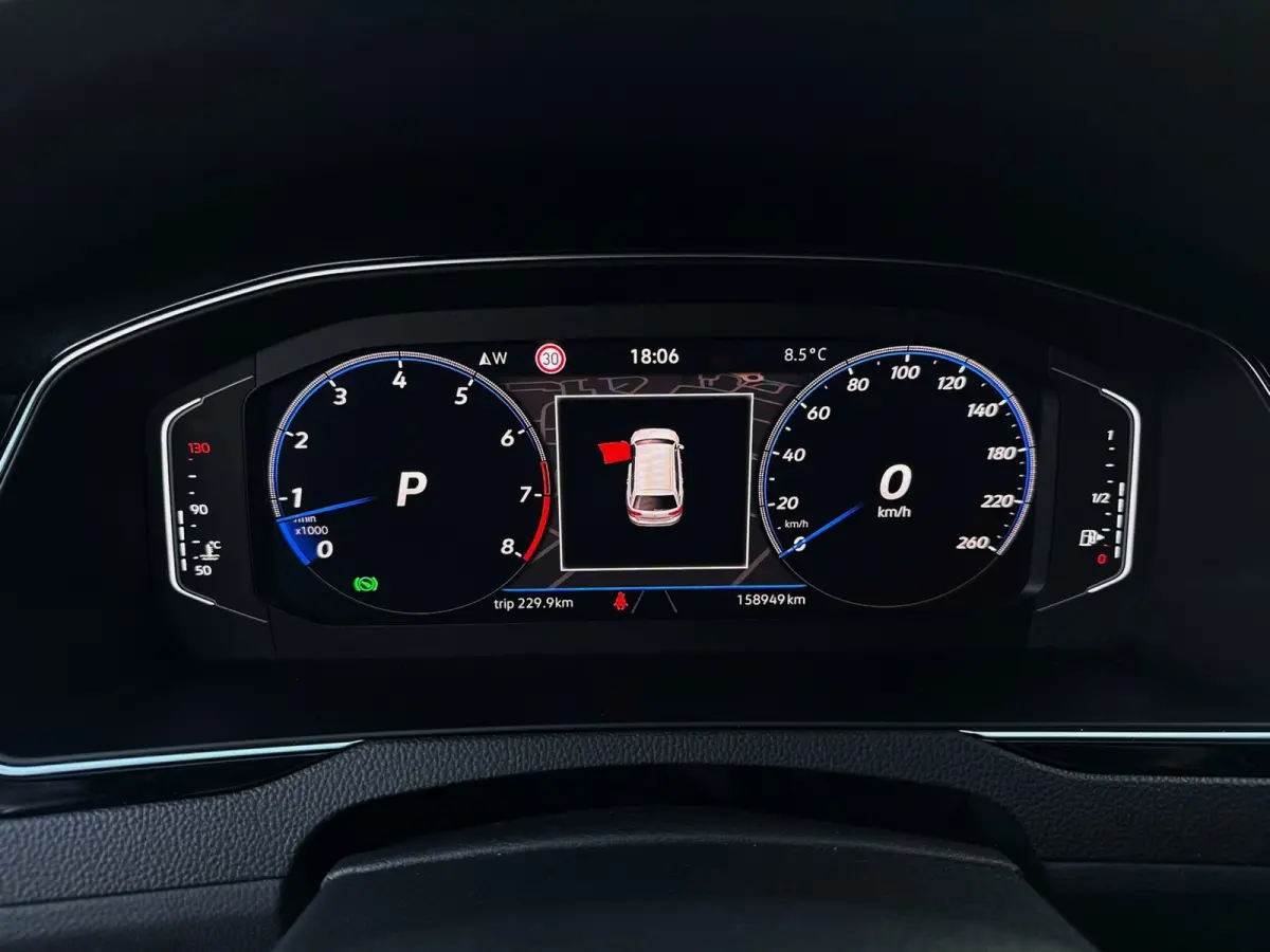 1.5 TSI R-Line Business + 150PK|LaneA|Virtual|AUT|Trekhaak|Apdaptive|Pano|Carplay|Sportstoelen|IQ Light|