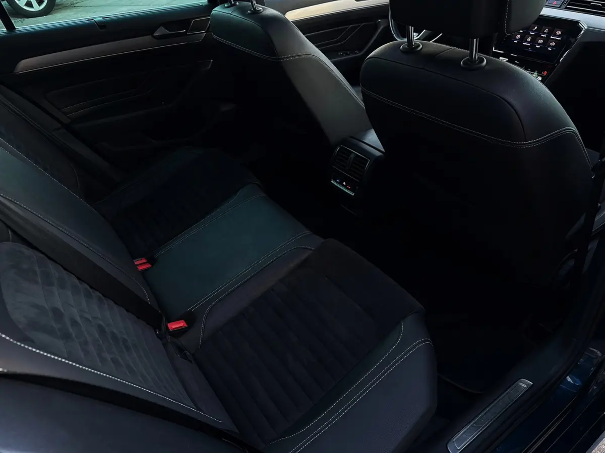 1.5 TSI R-Line Business + 150PK|LaneA|Virtual|AUT|Trekhaak|Apdaptive|Pano|Carplay|Sportstoelen|IQ Light|