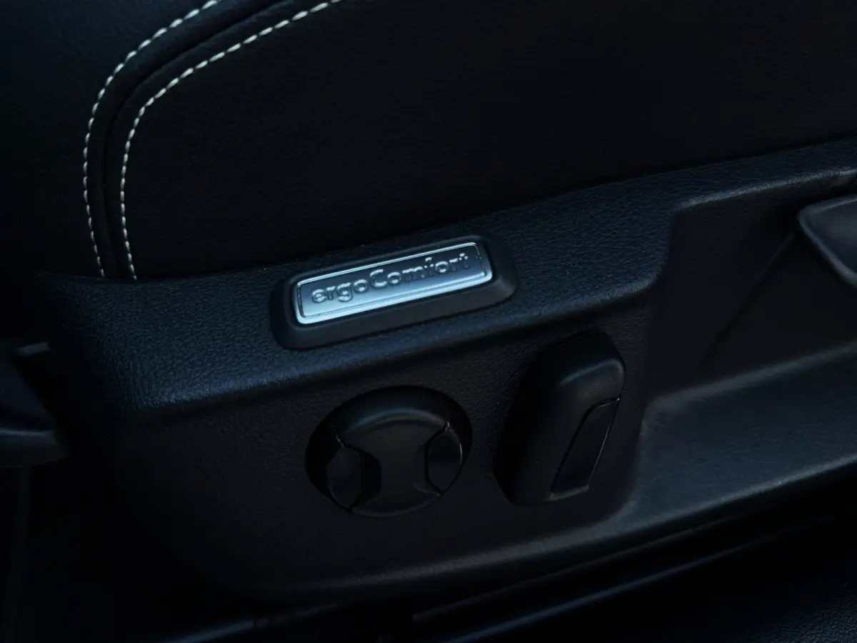 1.5 TSI R-Line Business + 150PK|LaneA|Virtual|AUT|Trekhaak|Apdaptive|Pano|Carplay|Sportstoelen|IQ Light|
