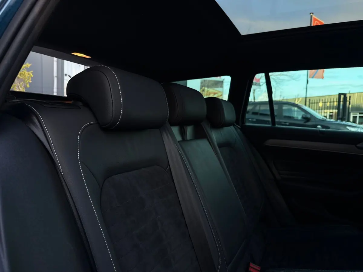 1.5 TSI R-Line Business + 150PK|LaneA|Virtual|AUT|Trekhaak|Apdaptive|Pano|Carplay|Sportstoelen|IQ Light|