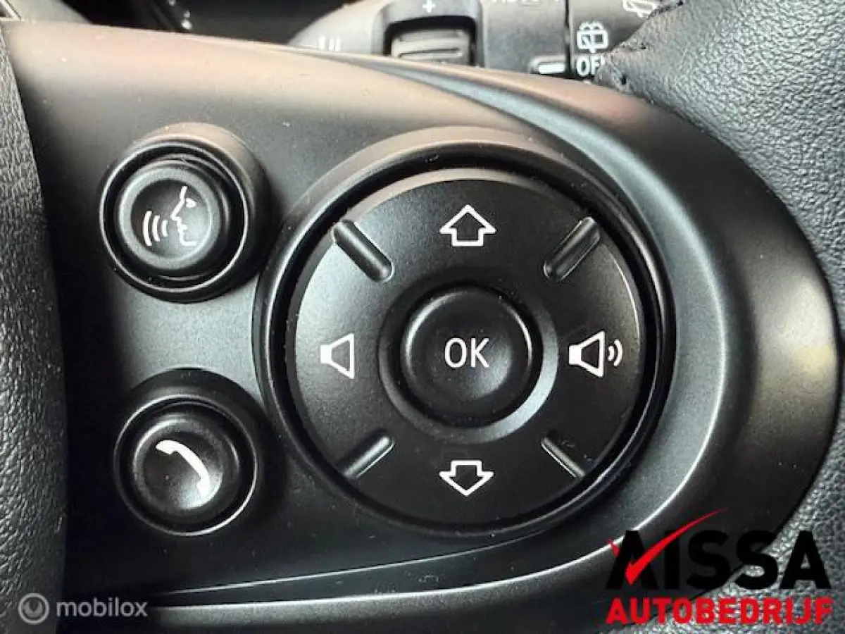 1.5 Cooper Chili Serious Business Origineel NL -NAP-Navigatie-Cruise-Climate Control-PDC V+A-6-deurs....