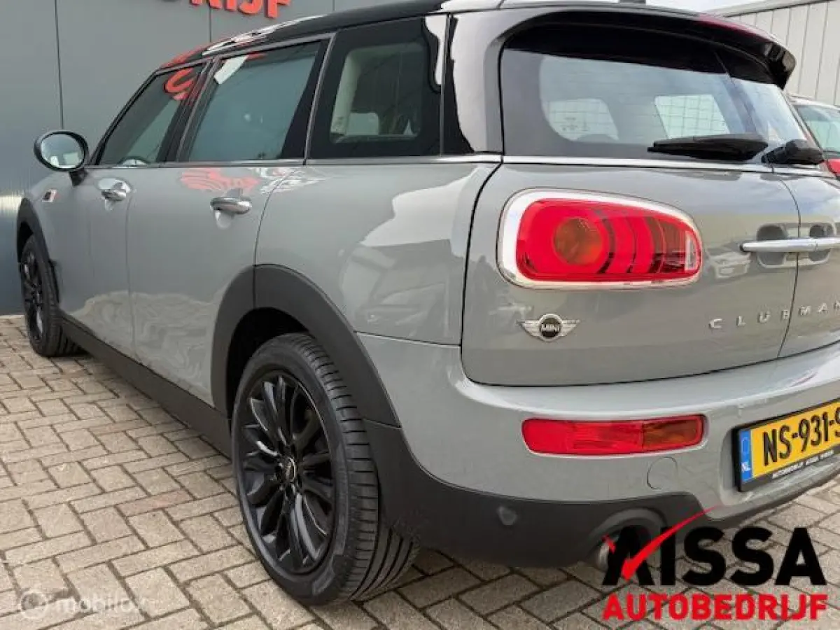 1.5 Cooper Chili Serious Business Origineel NL -NAP-Navigatie-Cruise-Climate Control-PDC V+A-6-deurs....