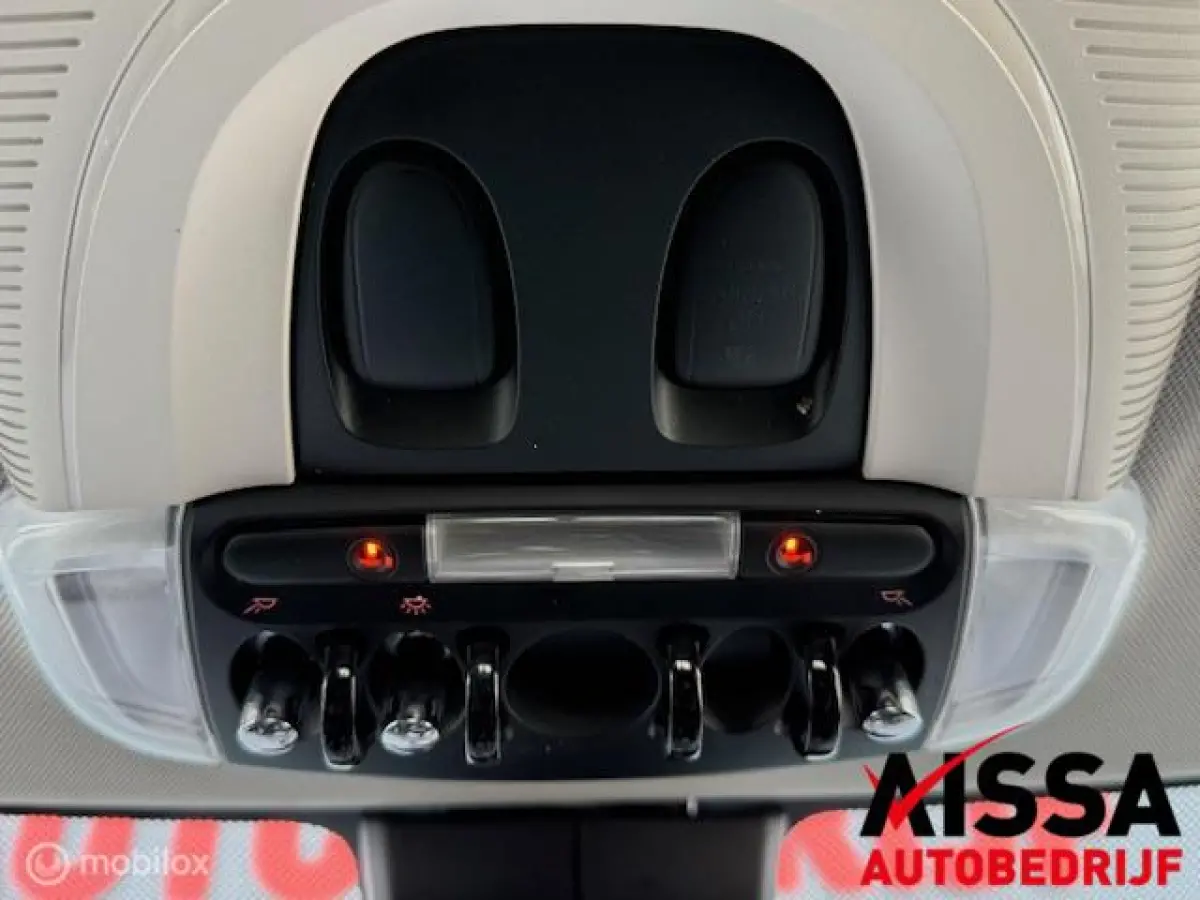 1.5 Cooper Chili Serious Business Origineel NL -NAP-Navigatie-Cruise-Climate Control-PDC V+A-6-deurs....