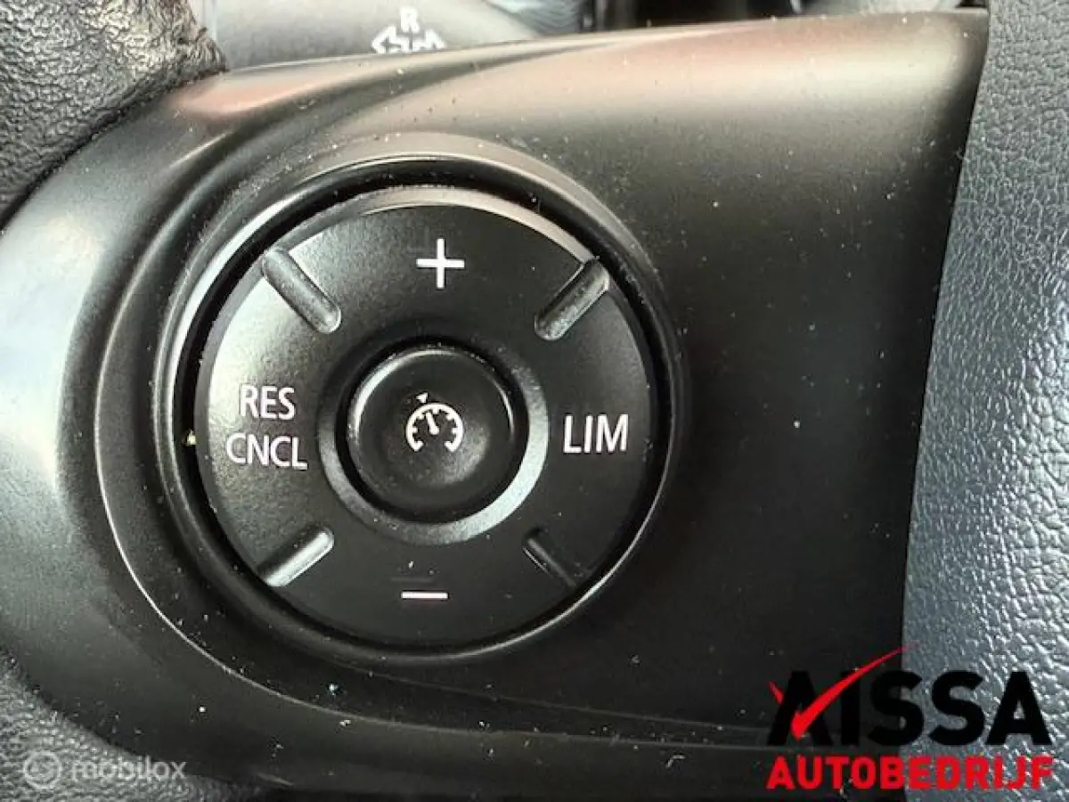 1.5 Cooper Chili Serious Business Origineel NL -NAP-Navigatie-Cruise-Climate Control-PDC V+A-6-deurs....