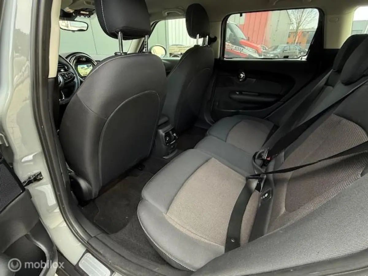1.5 Cooper Chili Serious Business Origineel NL -NAP-Navigatie-Cruise-Climate Control-PDC V+A-6-deurs....