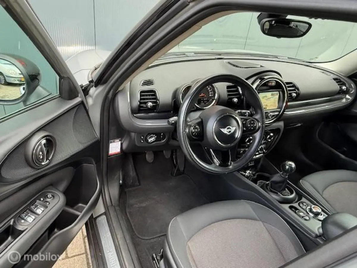 1.5 Cooper Chili Serious Business Origineel NL -NAP-Navigatie-Cruise-Climate Control-PDC V+A-6-deurs....