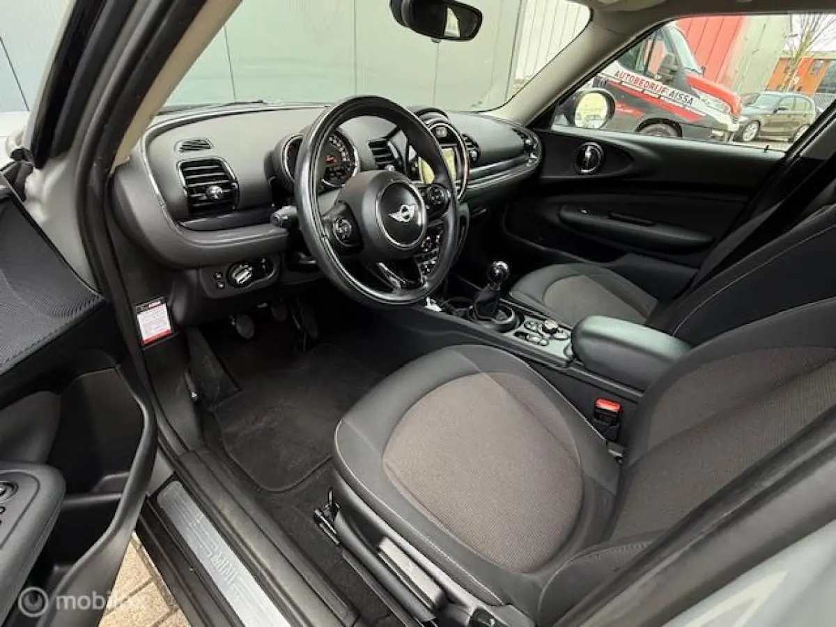 1.5 Cooper Chili Serious Business Origineel NL -NAP-Navigatie-Cruise-Climate Control-PDC V+A-6-deurs....