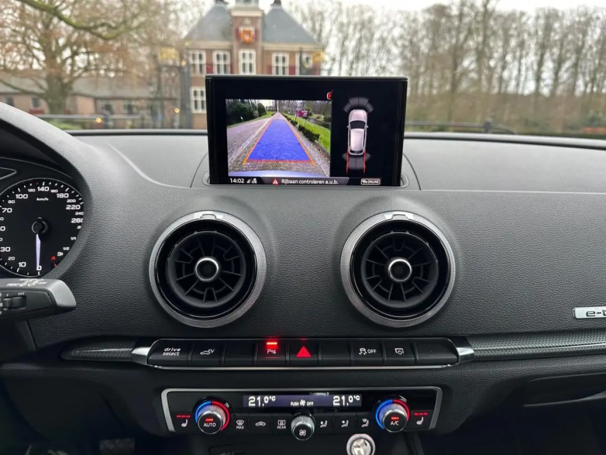 1.4 e-tron | Pano | LED | Adaptive | Plug-in Hybrid |