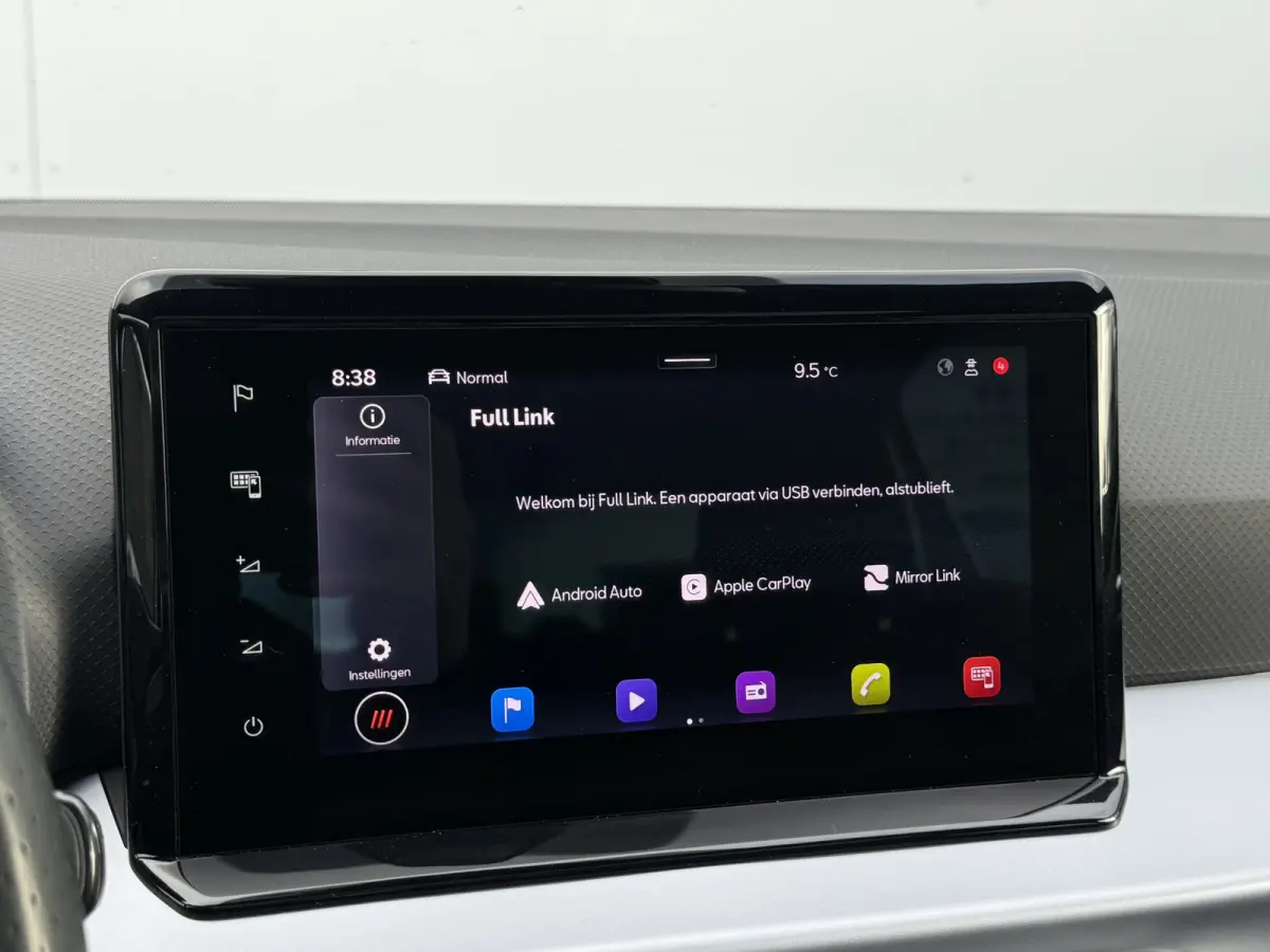 1.0 EcoTSI FR Plus Connect | Pano | ACC | Camera | Keyless | LED