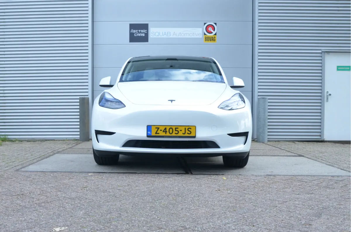 RWD 58 kWh Enhanced AutoPilot 3.0 Ryzen (twv 3.800,-)