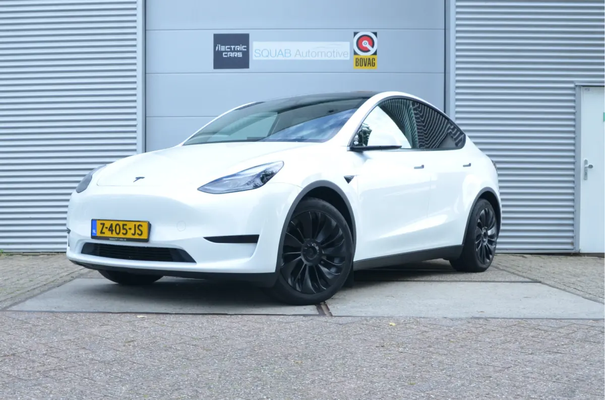 RWD 58 kWh Enhanced AutoPilot 3.0 Ryzen (twv 3.800,-)