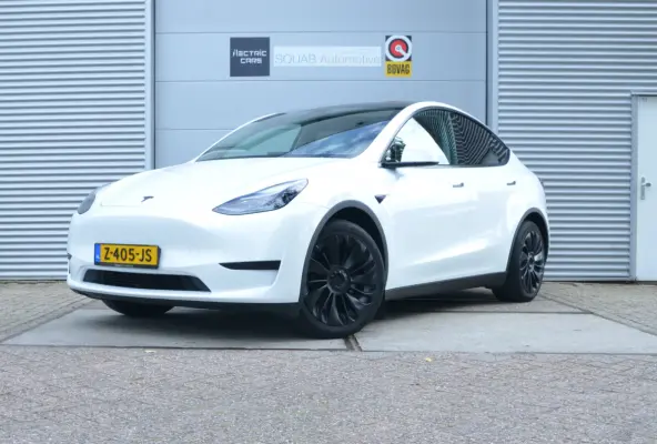 RWD 58 kWh Enhanced AutoPilot 3.0 Ryzen (twv 3.800,-)