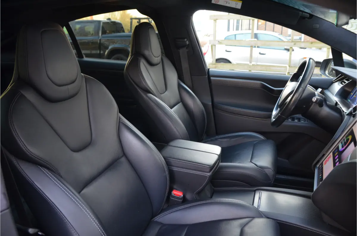 100D Performance 6p. Ludicrous+, Enhanced AutoPilot3.0+FSD (twv 7.500,-)