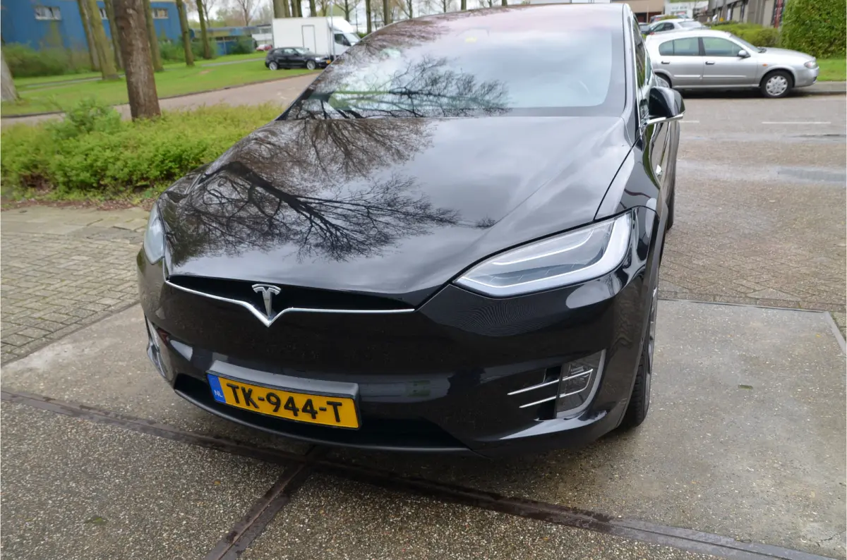 100D Enhanced AutoPilot2.5 (twv 3.800,-)