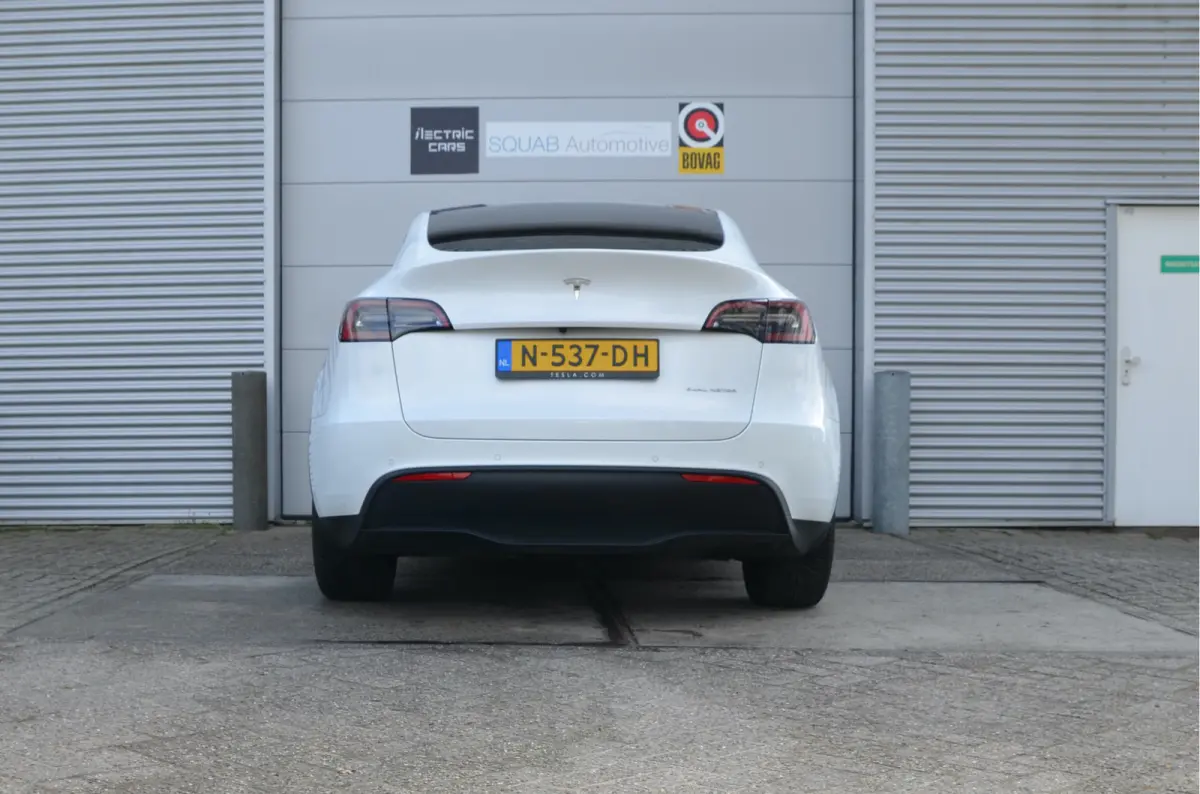 Long Range AWD 75 kWh Enhanced AutoPilot3.0 (twv 3.800,-)