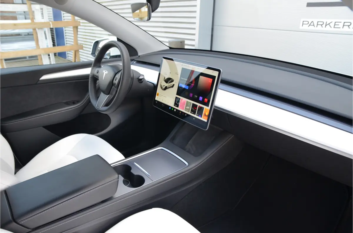 Long Range AWD 75 kWh Enhanced AutoPilot3.0 (twv 3.800,-)