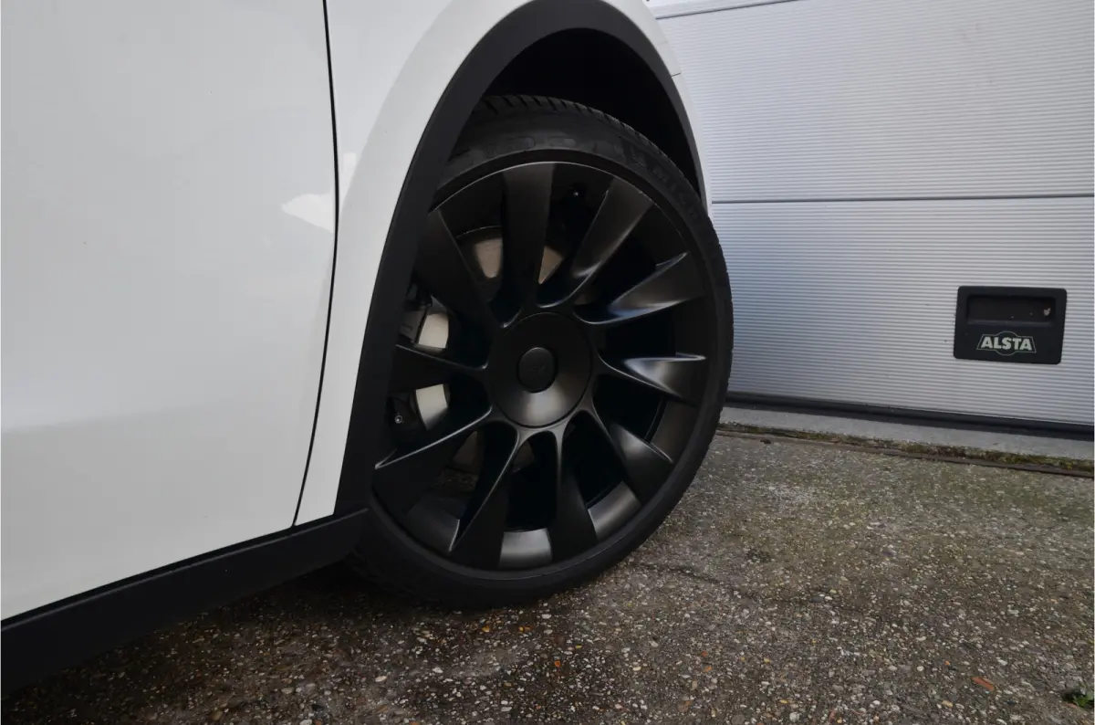 Long Range AWD 75 kWh Enhanced AutoPilot3.0 (twv 3.800,-)
