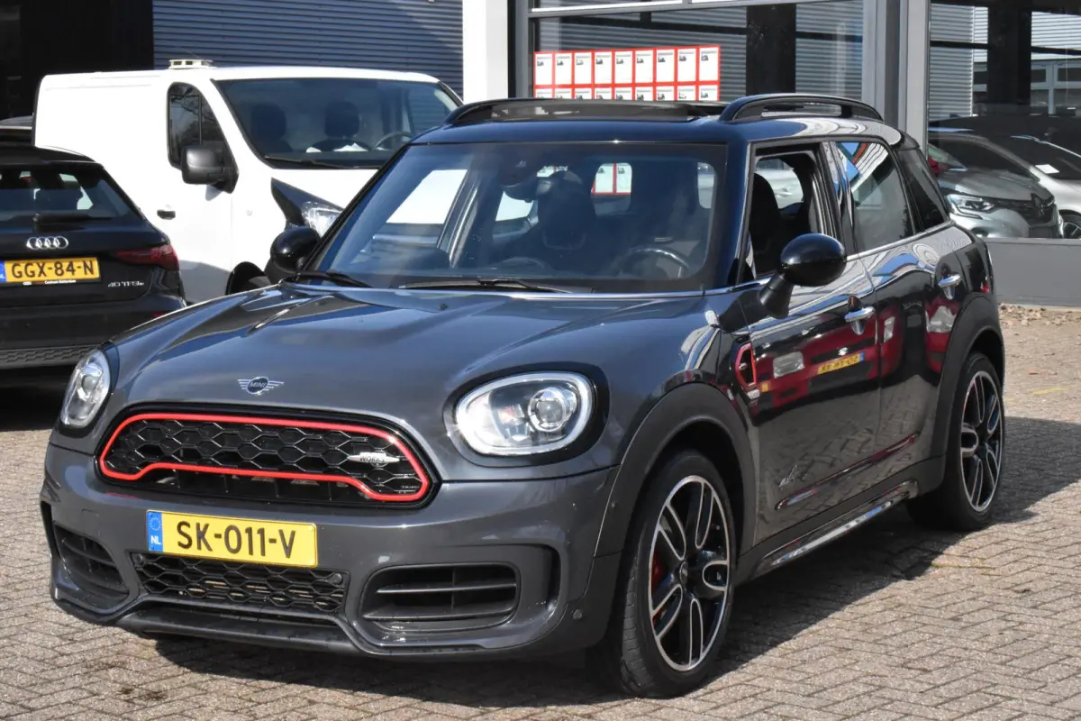 Mini 2.0 John Cooper Works ALL4 Schuifdak | H&K | Navi | 100% Onderhouden | 12 mnd BOVAG garantie | Whatsapp 06-53188999