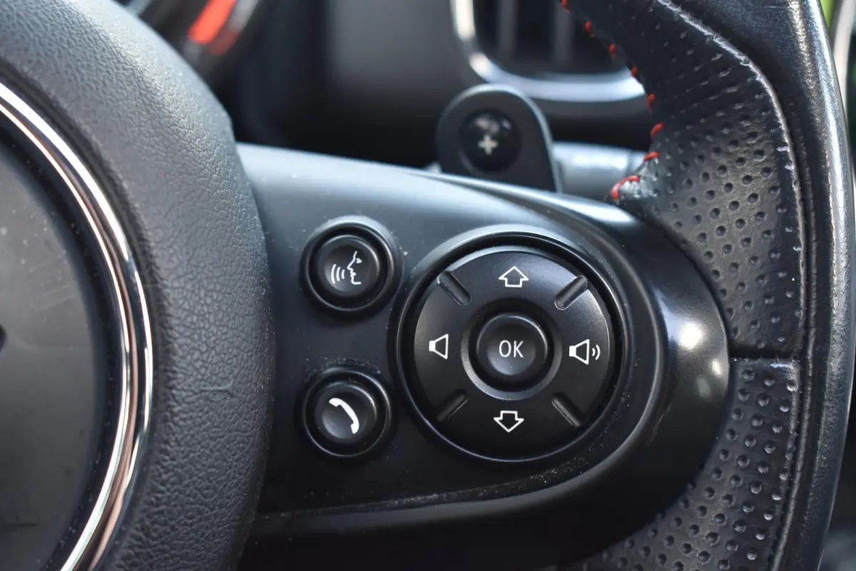 Mini 2.0 John Cooper Works ALL4 Schuifdak | H&K | Navi | 100% Onderhouden | 12 mnd BOVAG garantie | Whatsapp 06-53188999