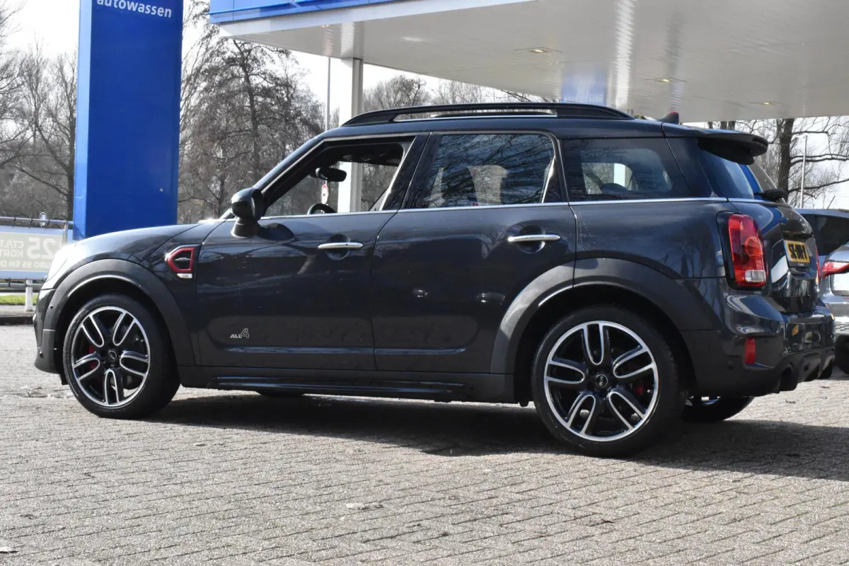 Mini 2.0 John Cooper Works ALL4 Schuifdak | H&K | Navi | 100% Onderhouden | 12 mnd BOVAG garantie | Whatsapp 06-53188999
