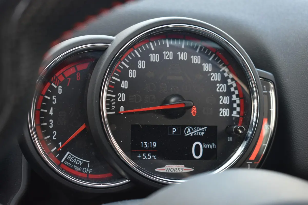 Mini 2.0 John Cooper Works ALL4 Schuifdak | H&K | Navi | 100% Onderhouden | 12 mnd BOVAG garantie | Whatsapp 06-53188999
